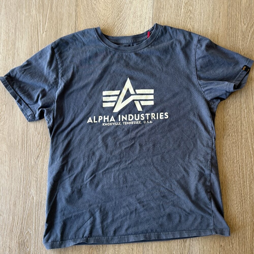 Alpha Industries - Men's T-shirt Size  M/L